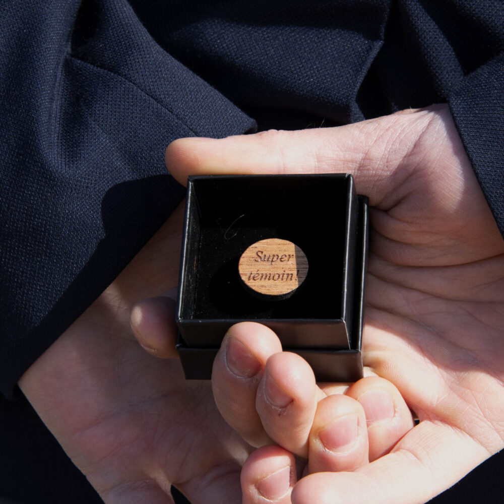 Pins en bois super temoin pins en bois personnalisé By Héloise